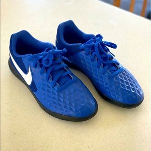 Nike Tiempo Indoor Court Soccer shoes Size 5.5